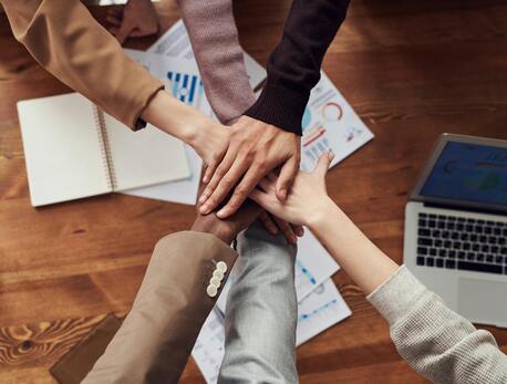 Abogados asesorando a una pyme